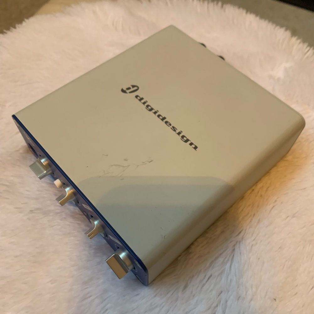 Protools M Box - Picture 5 of 6